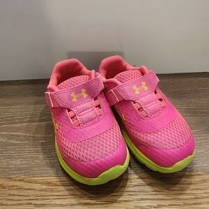UNDER ARMOUR KIDS GIRLS EASY ON RUNNING SHOES SIZE 6